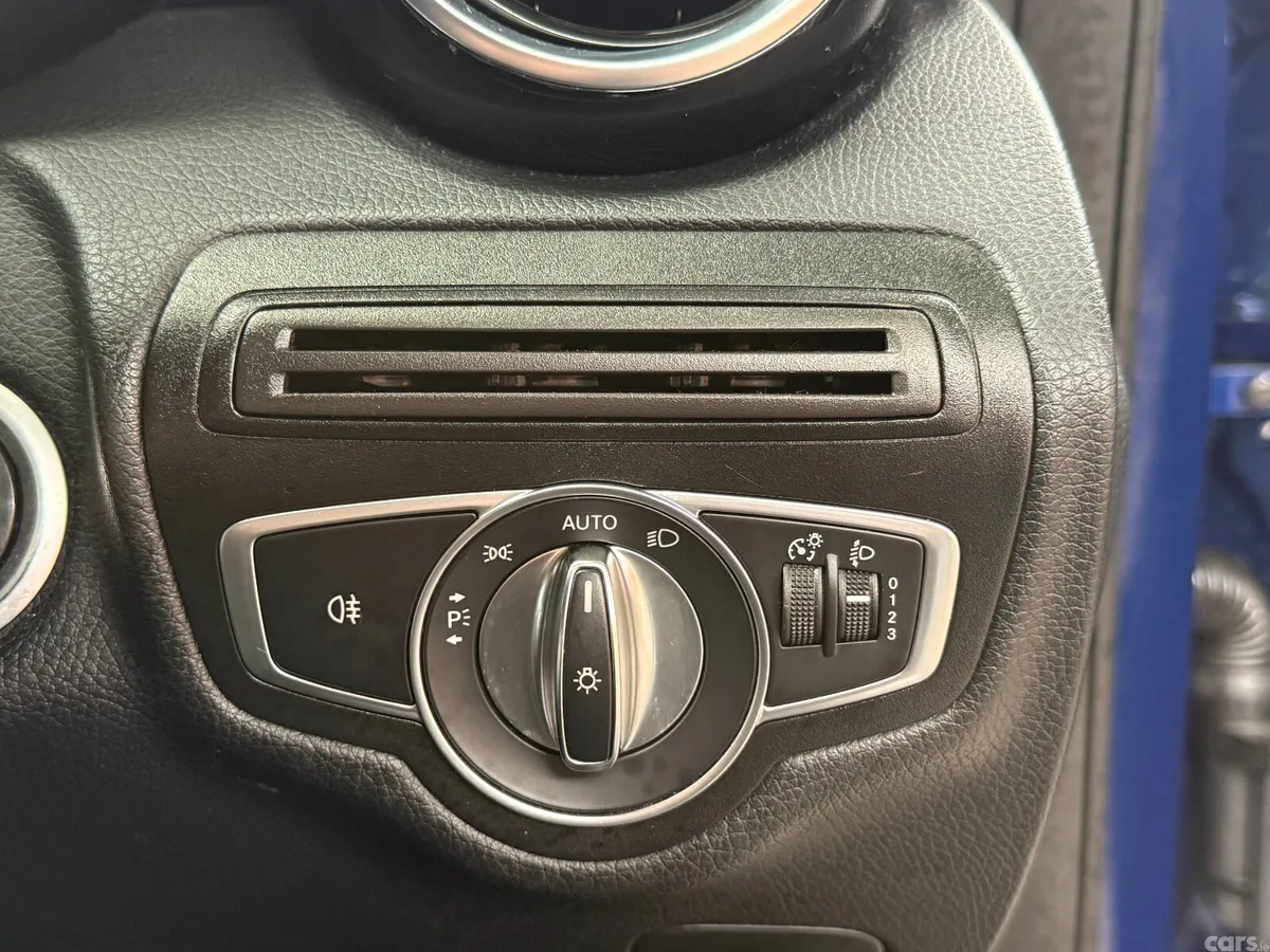 Mercedes-Benz C-Class Saloon, Petrol, 2017, Blue