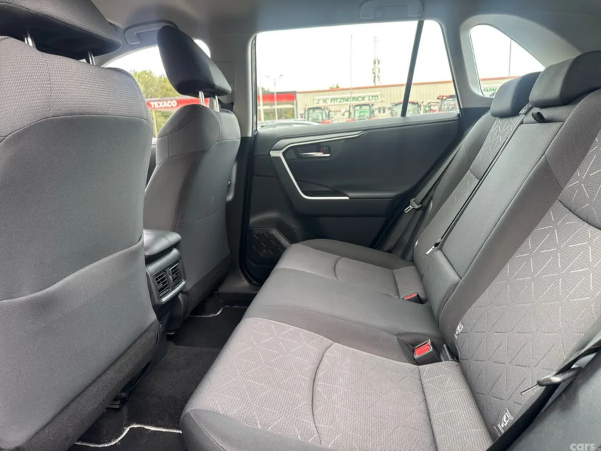 Toyota RAV4 SUV, Petrol Hybrid, 2022, Blue
