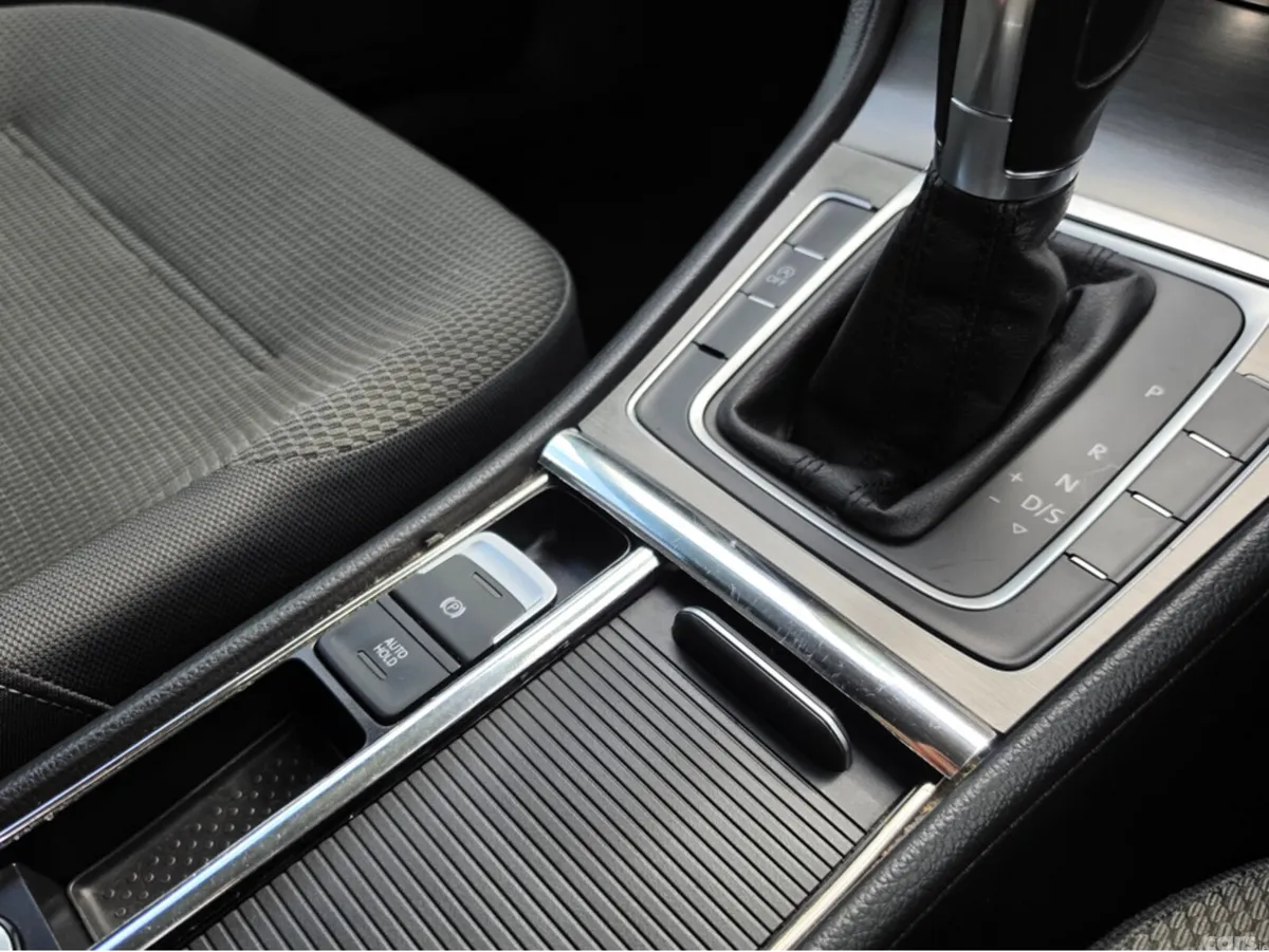 Volkswagen Golf Hatchback, Petrol, 2013, Silver