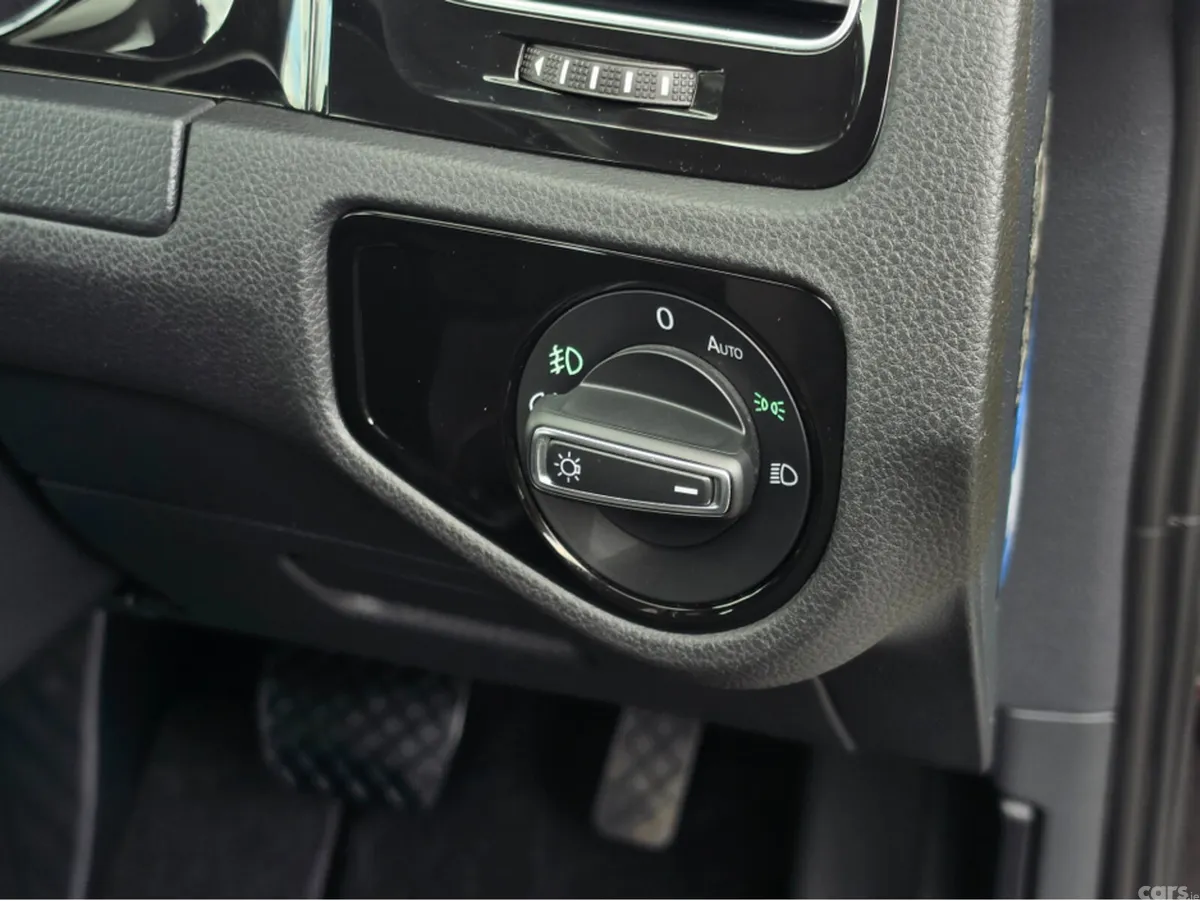 Volkswagen Golf Hatchback, Petrol, 2015, Black