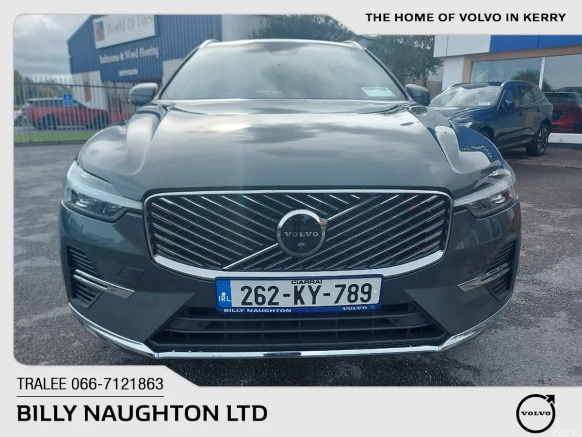 Volvo XC60 SUV, Petrol Plug-in Hybrid, 2026, Green