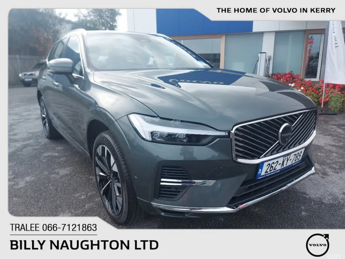 Volvo XC60 SUV, Petrol Plug-in Hybrid, 2026, Green