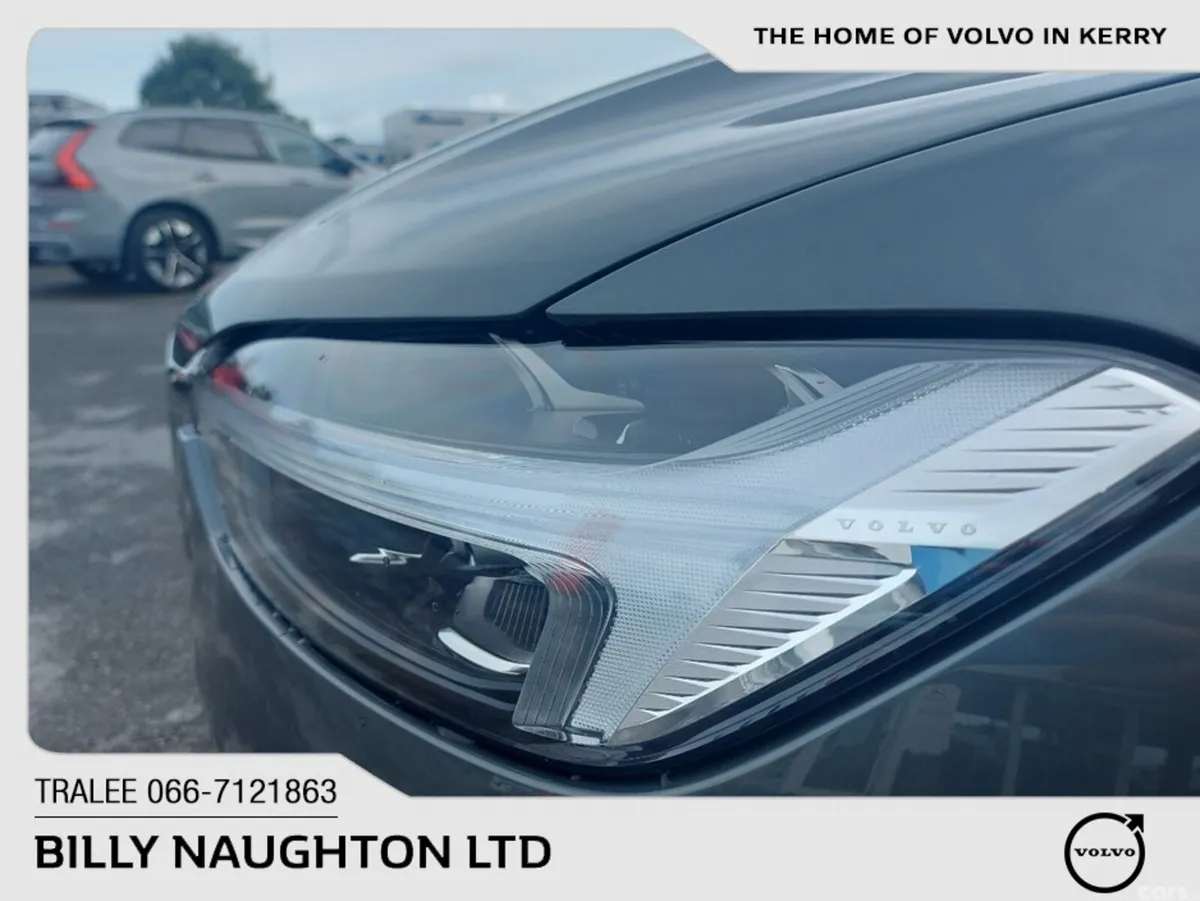 Volvo XC60 SUV, Petrol Plug-in Hybrid, 2026, Green