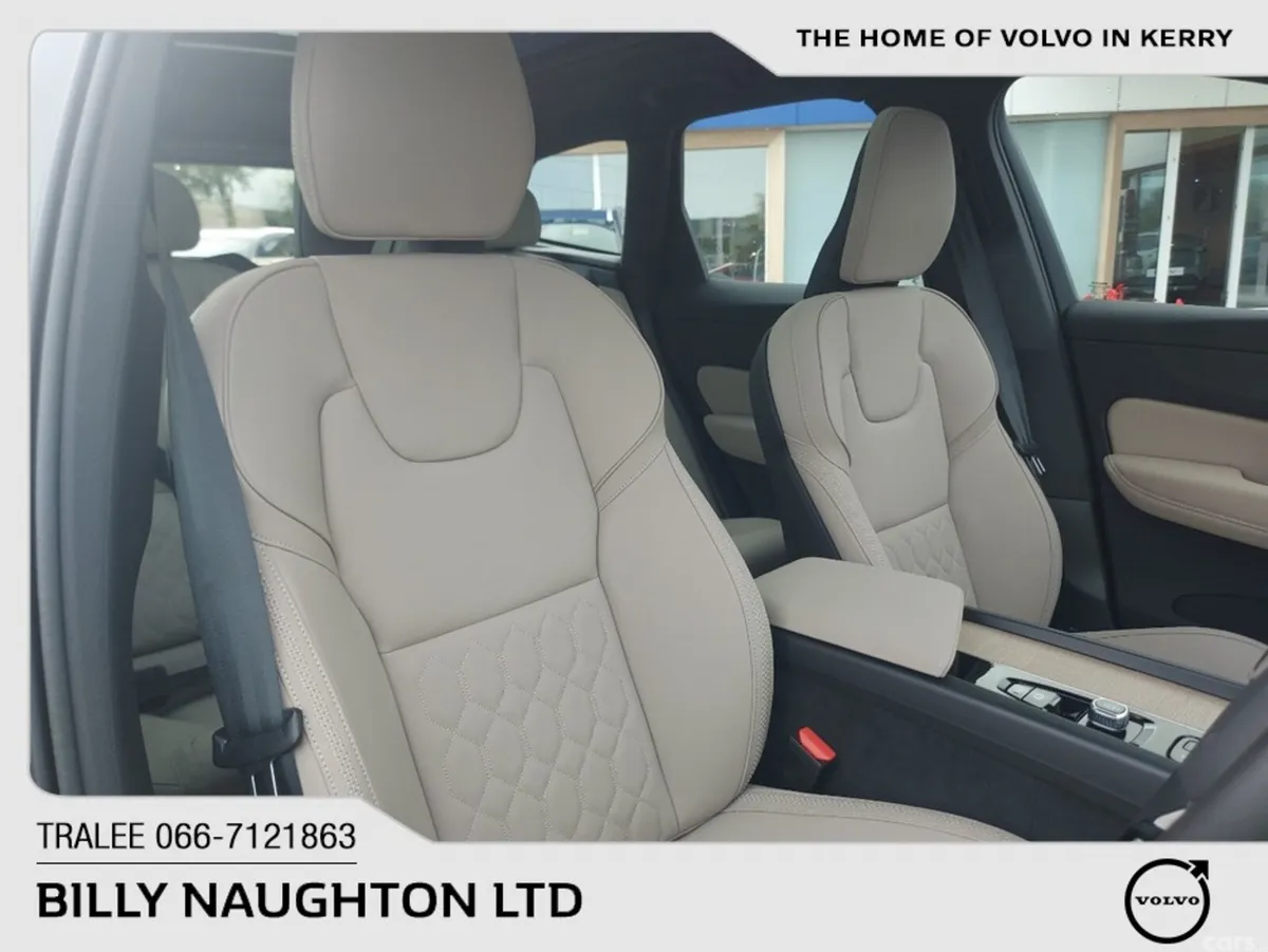 Volvo XC60 SUV, Petrol Plug-in Hybrid, 2026, Green
