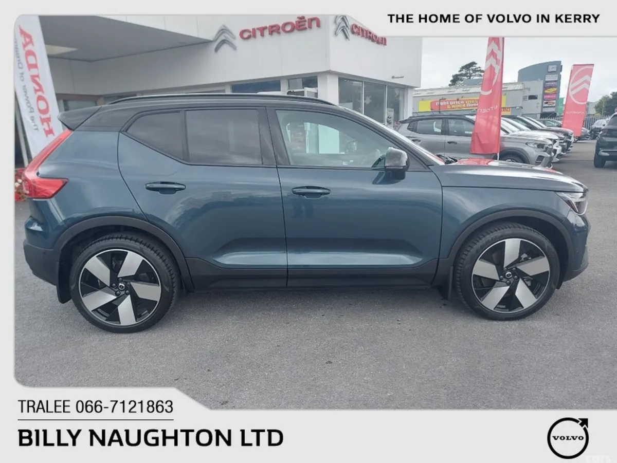 Volvo EX40 SUV, Electric, 2026, Blue