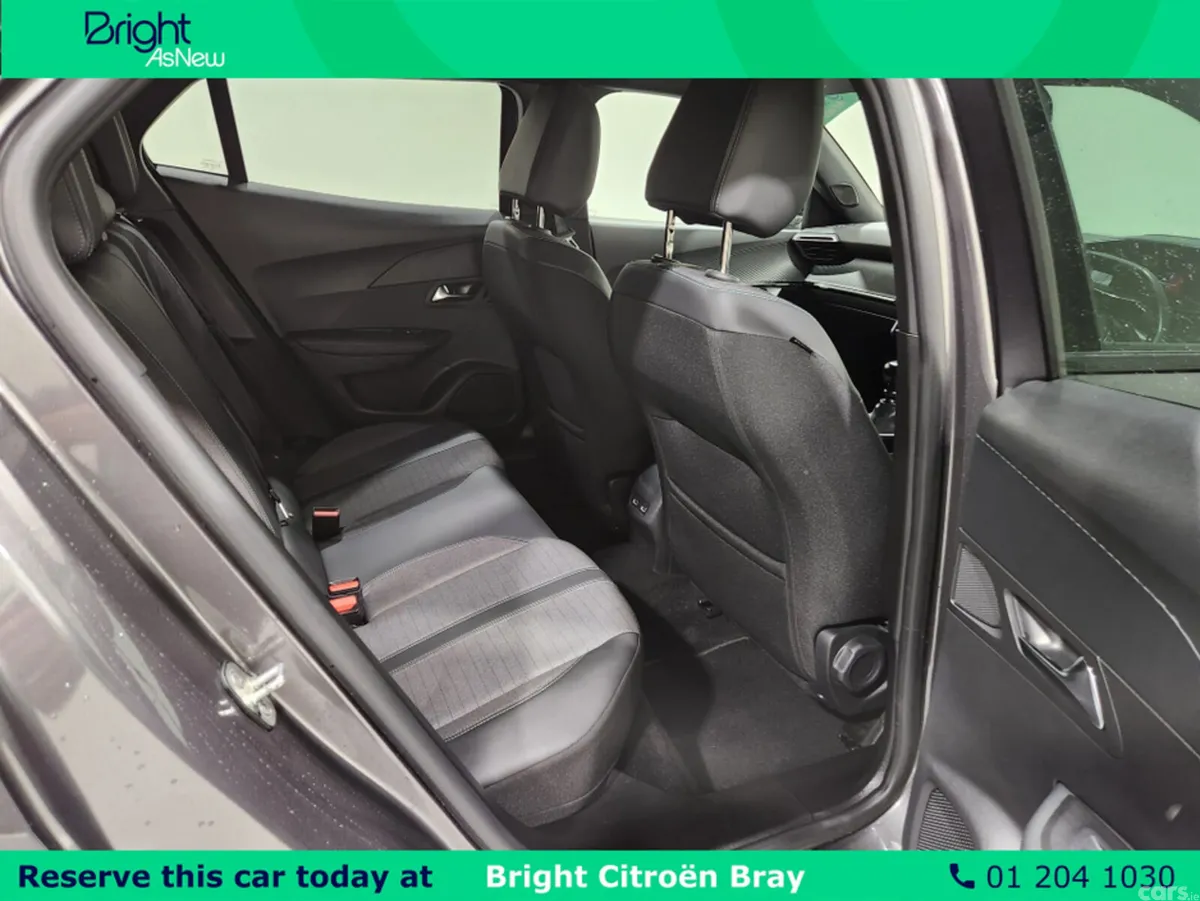 Peugeot 2008 MPV, Petrol, 2023, Grey