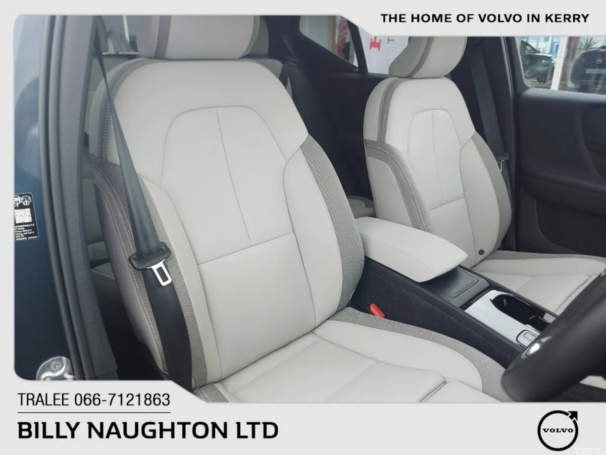 Volvo EX40 SUV, Electric, 2026, Blue