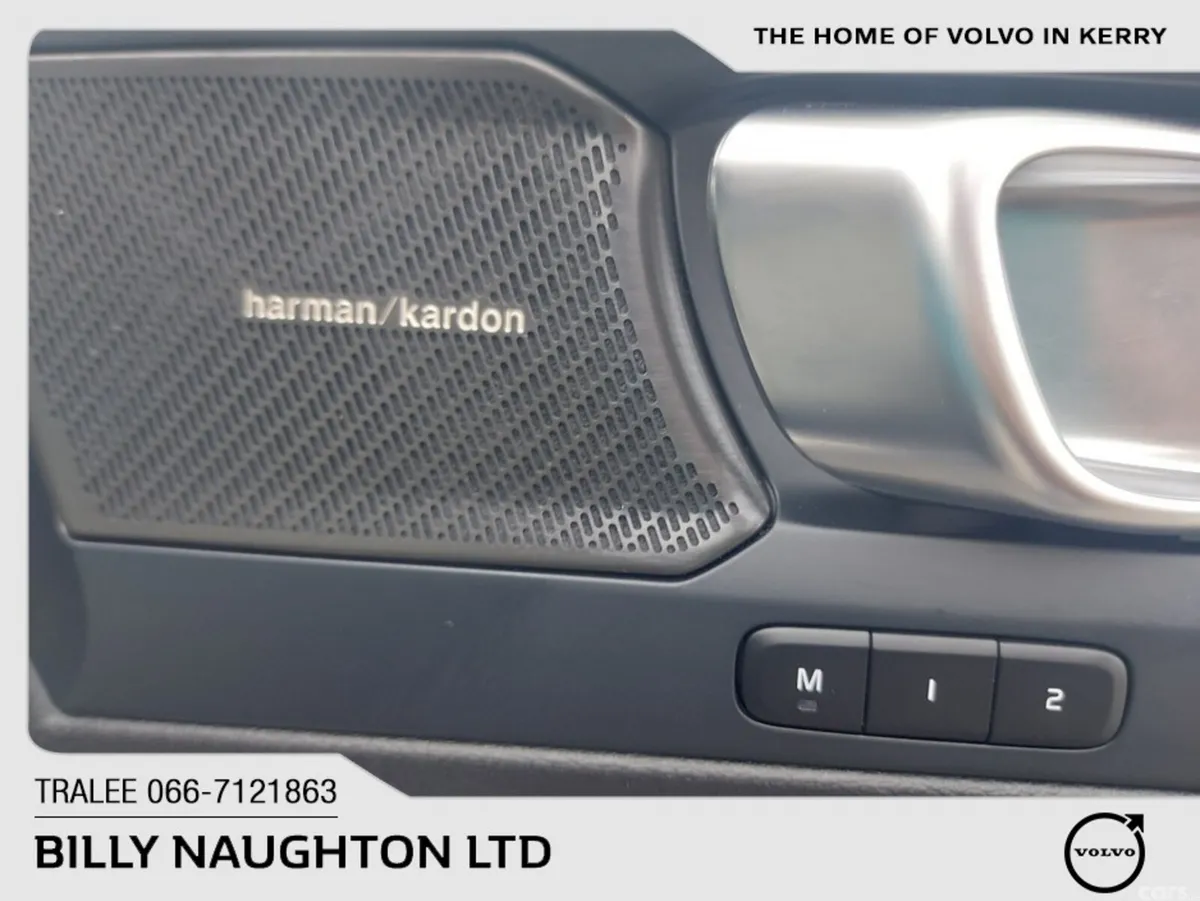 Volvo EX40 SUV, Electric, 2026, Blue