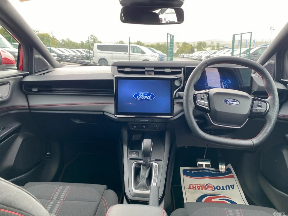 Ford Puma MPV, Petrol, 2025, Red