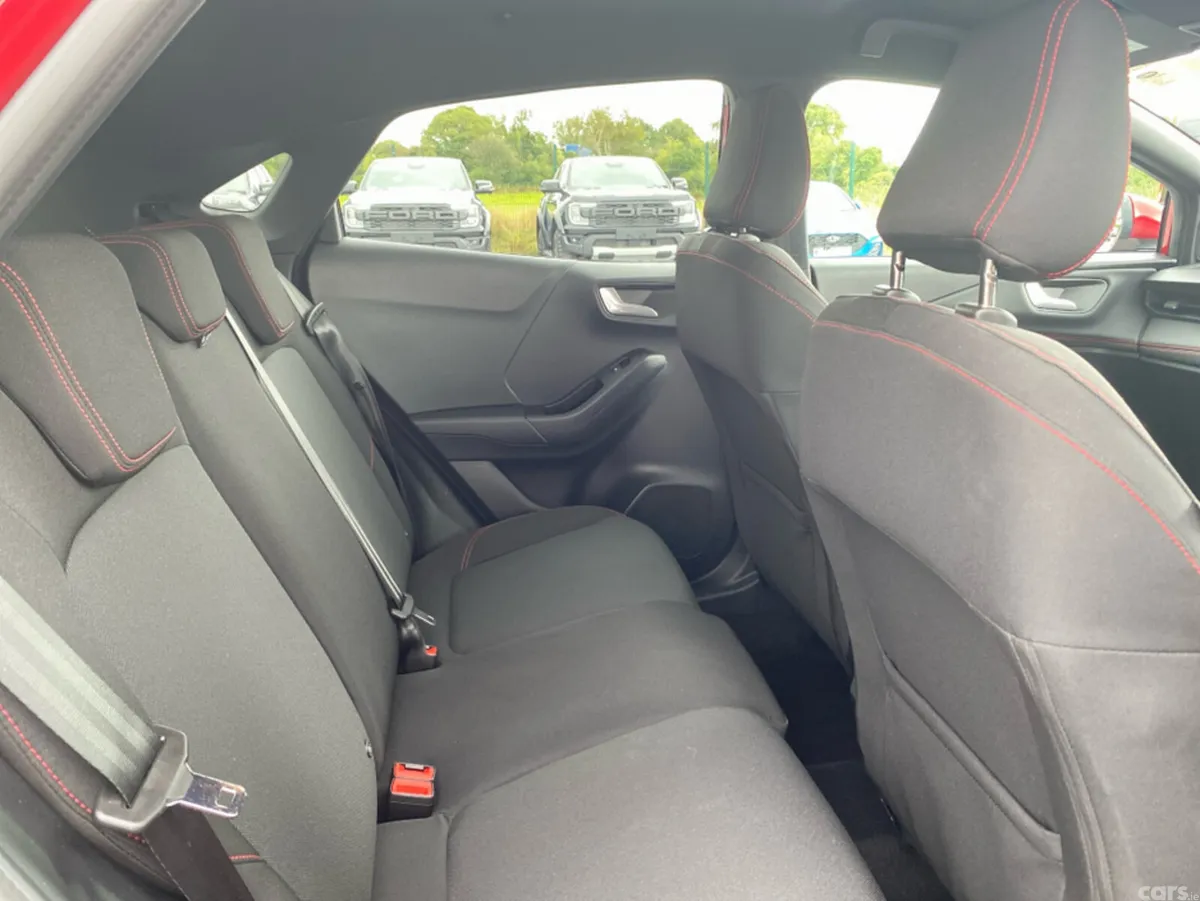 Ford Puma MPV, Petrol, 2025, Red