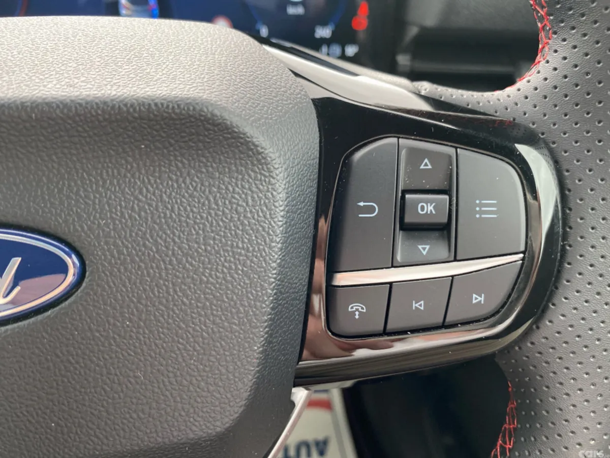 Ford Puma MPV, Petrol, 2025, Red