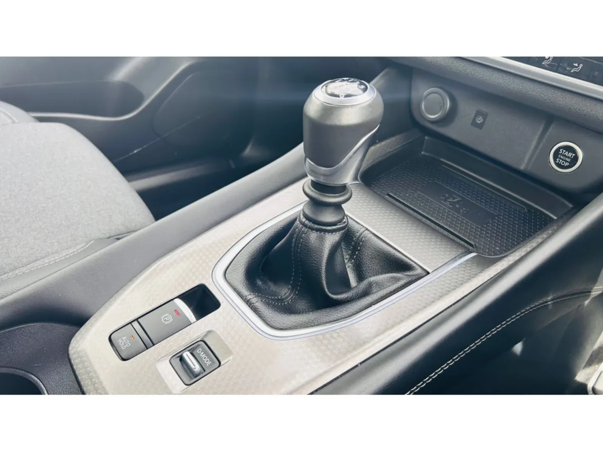 Nissan Qashqai MPV, Petrol Hybrid, 2025, Grey