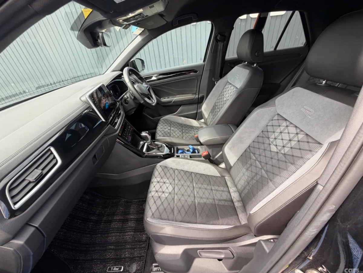 Volkswagen T-Roc SUV, Diesel, 2023, Black