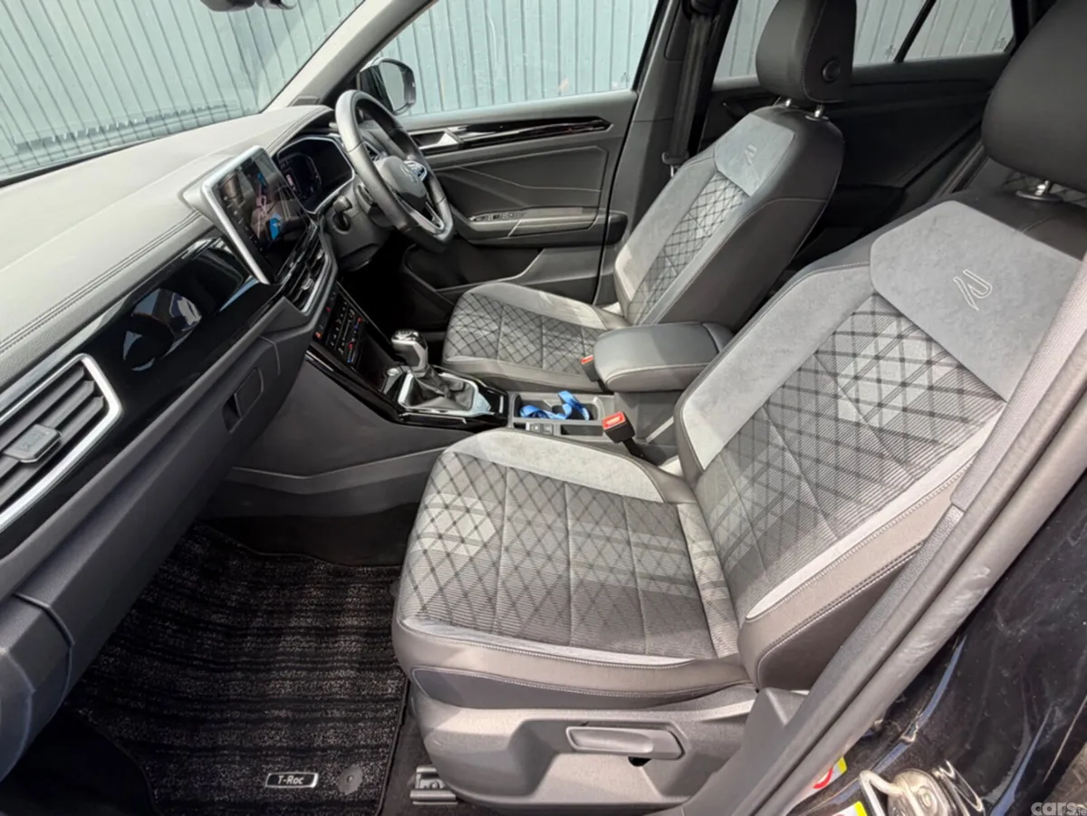 Volkswagen T-Roc SUV, Diesel, 2023, Black
