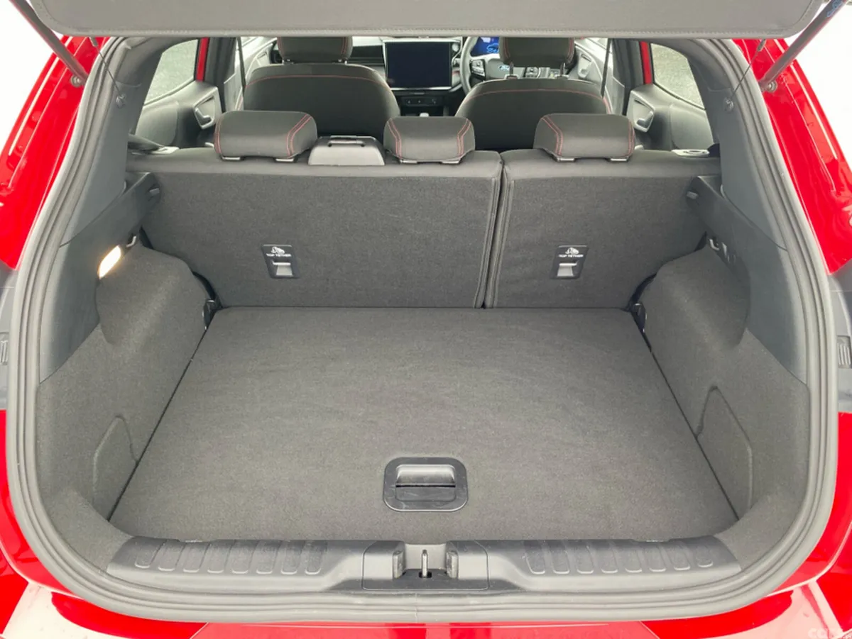 Ford Puma MPV, Petrol, 2025, Red