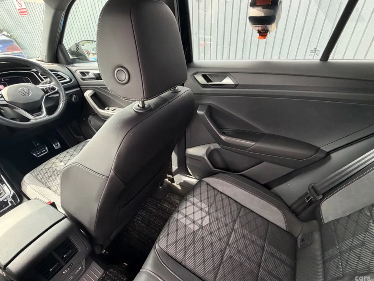 Volkswagen T-Roc SUV, Diesel, 2023, Black
