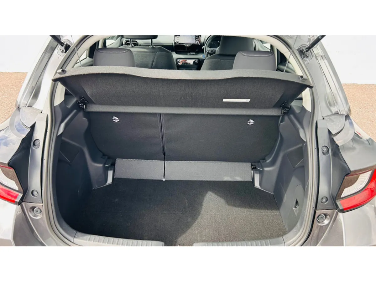 Toyota Yaris Hatchback, Petrol Hybrid, 2023, Grey