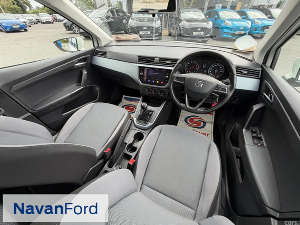 SEAT Arona Hatchback, Petrol, 2021, White
