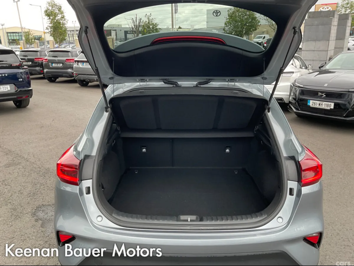 Kia XCeed Hatchback, Petrol, 2020, Grey