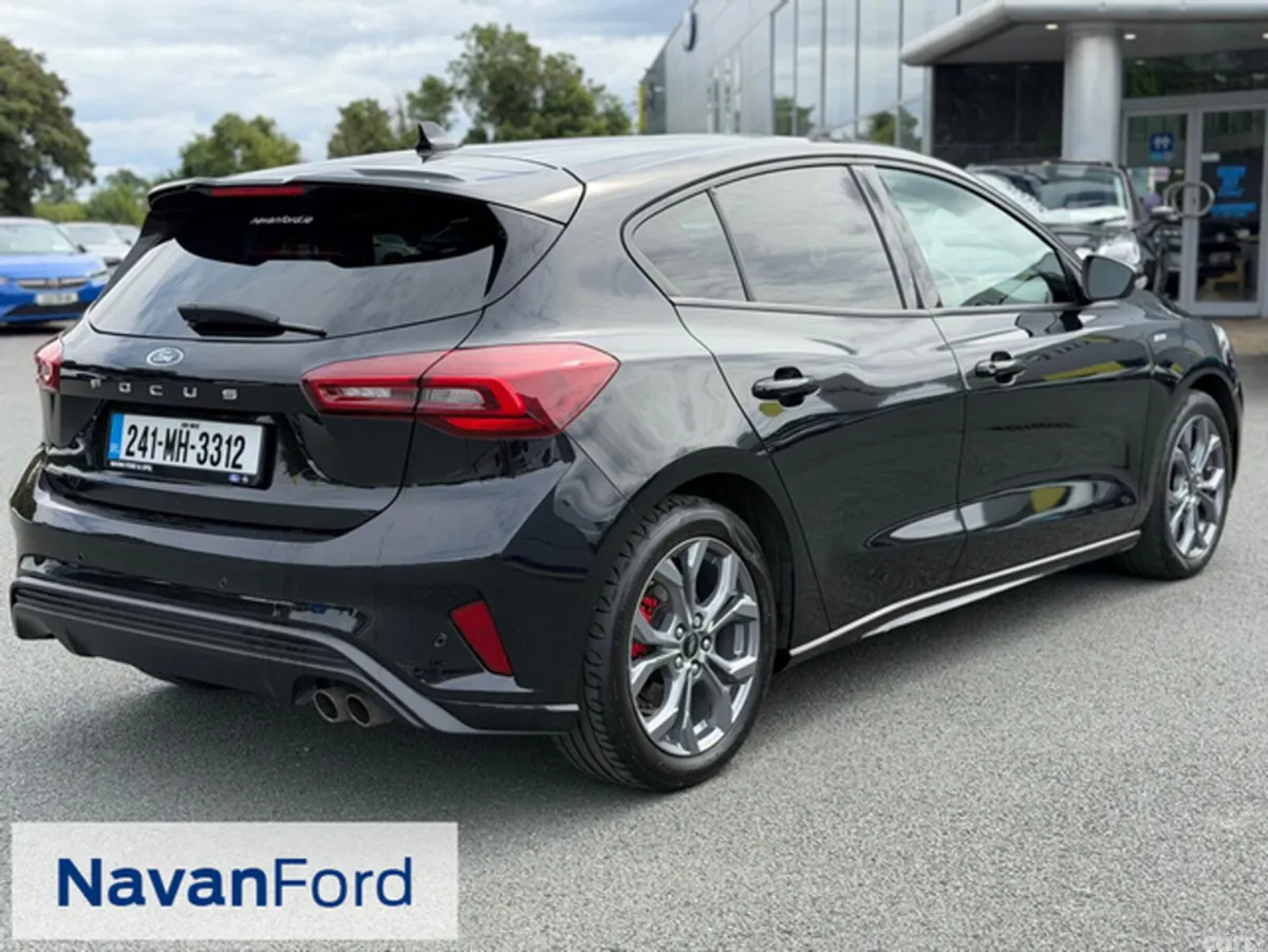 Ford Focus Hatchback, Petrol, 2024, Black