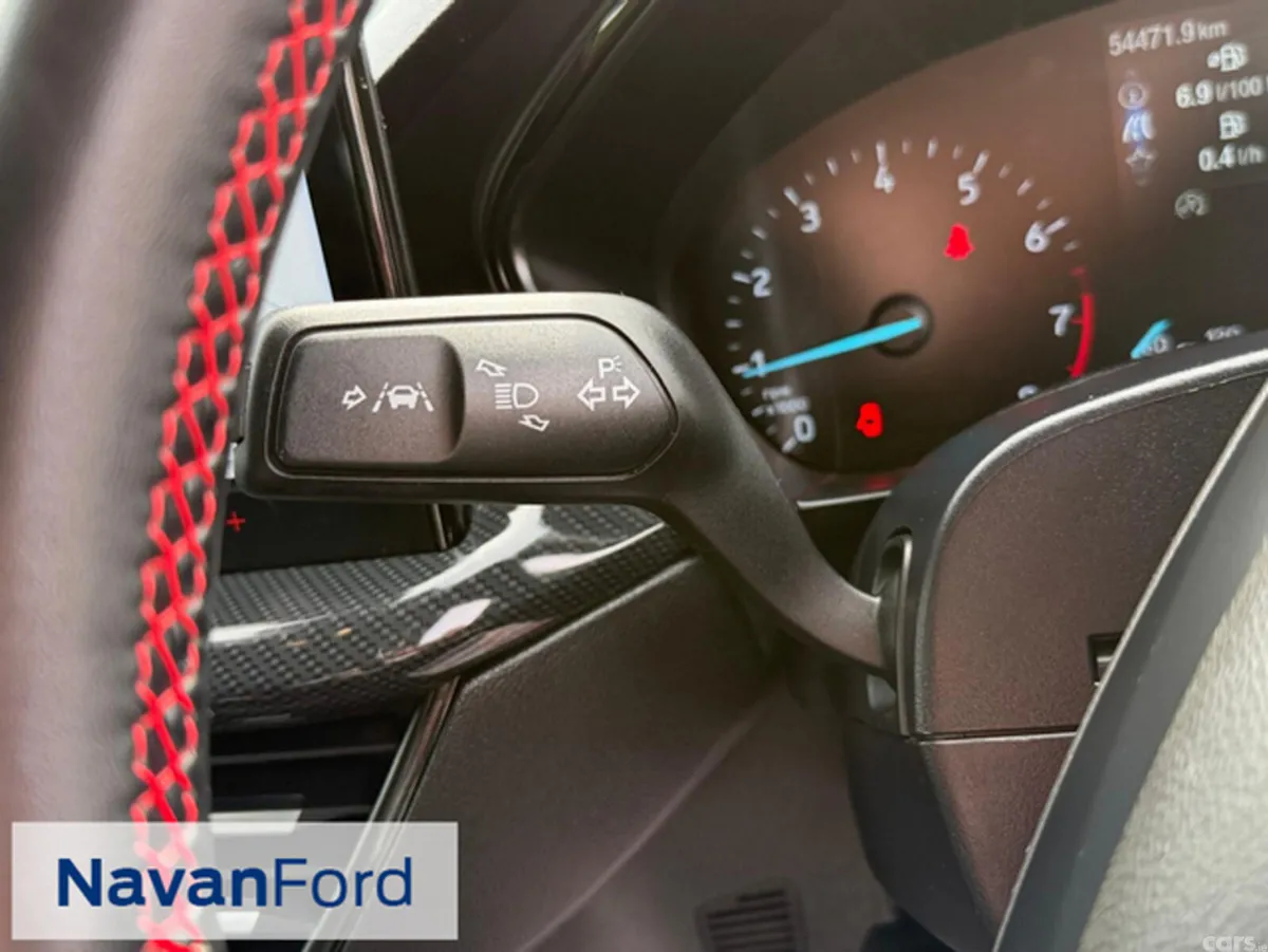 Ford Focus Hatchback, Petrol, 2024, Black