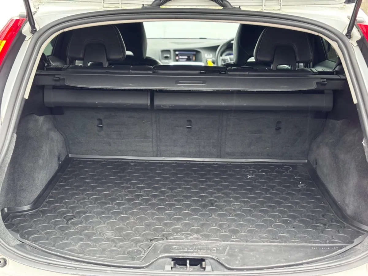 Volvo V60 Estate, Petrol, 2013, White