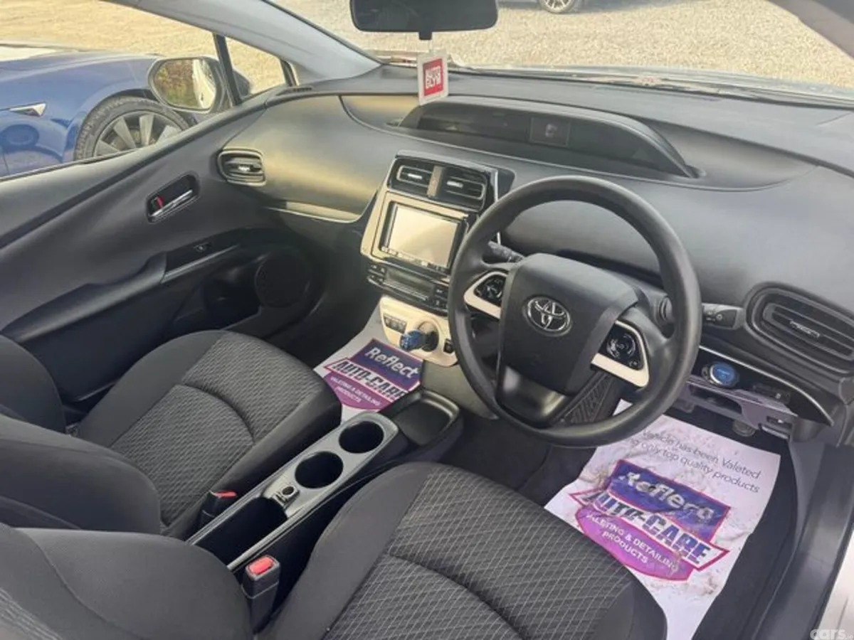 Toyota Prius Hatchback, Petrol Hybrid, 2017, Silver