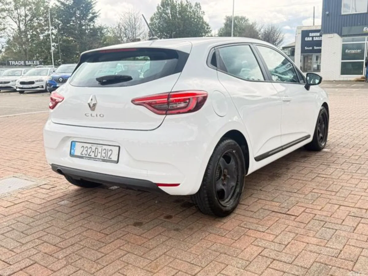 Renault Clio Hatchback, Petrol, 2023, White