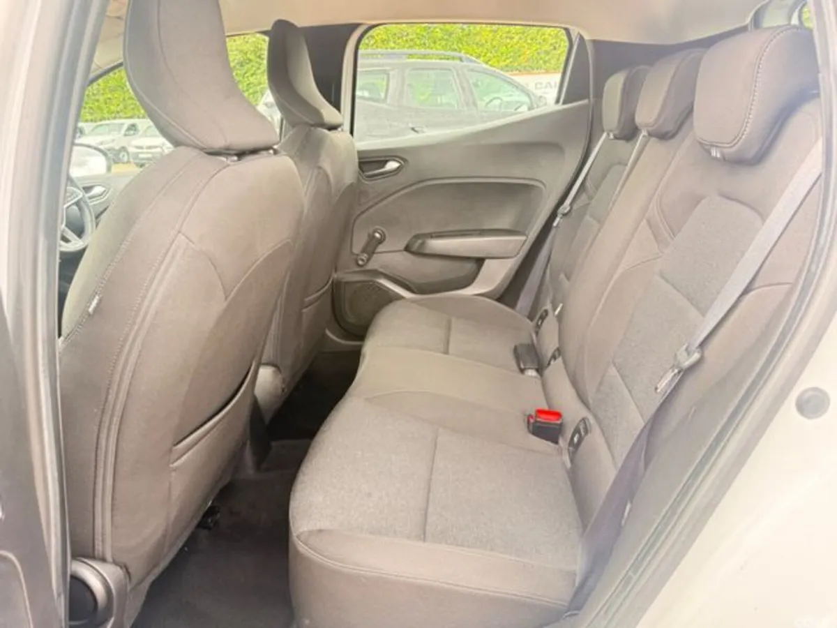 Renault Clio Hatchback, Petrol, 2023, White