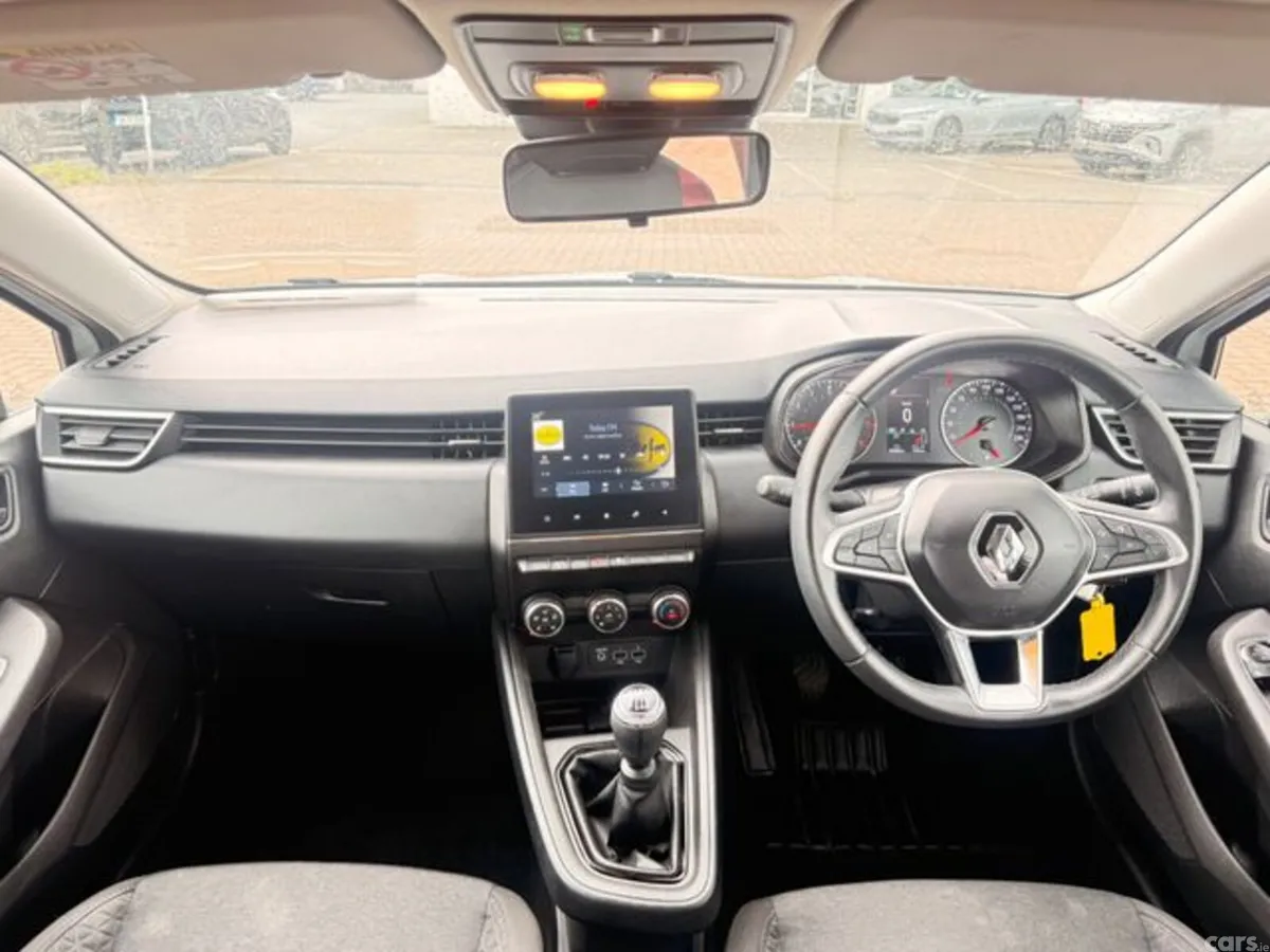 Renault Clio Hatchback, Petrol, 2023, White