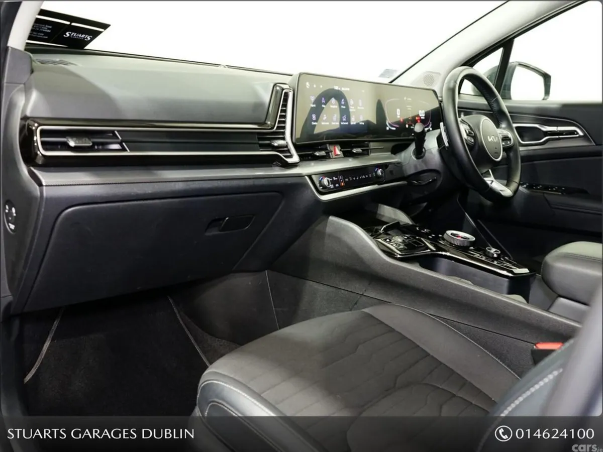 Kia Sportage MPV, Petrol Hybrid, 2025, Grey