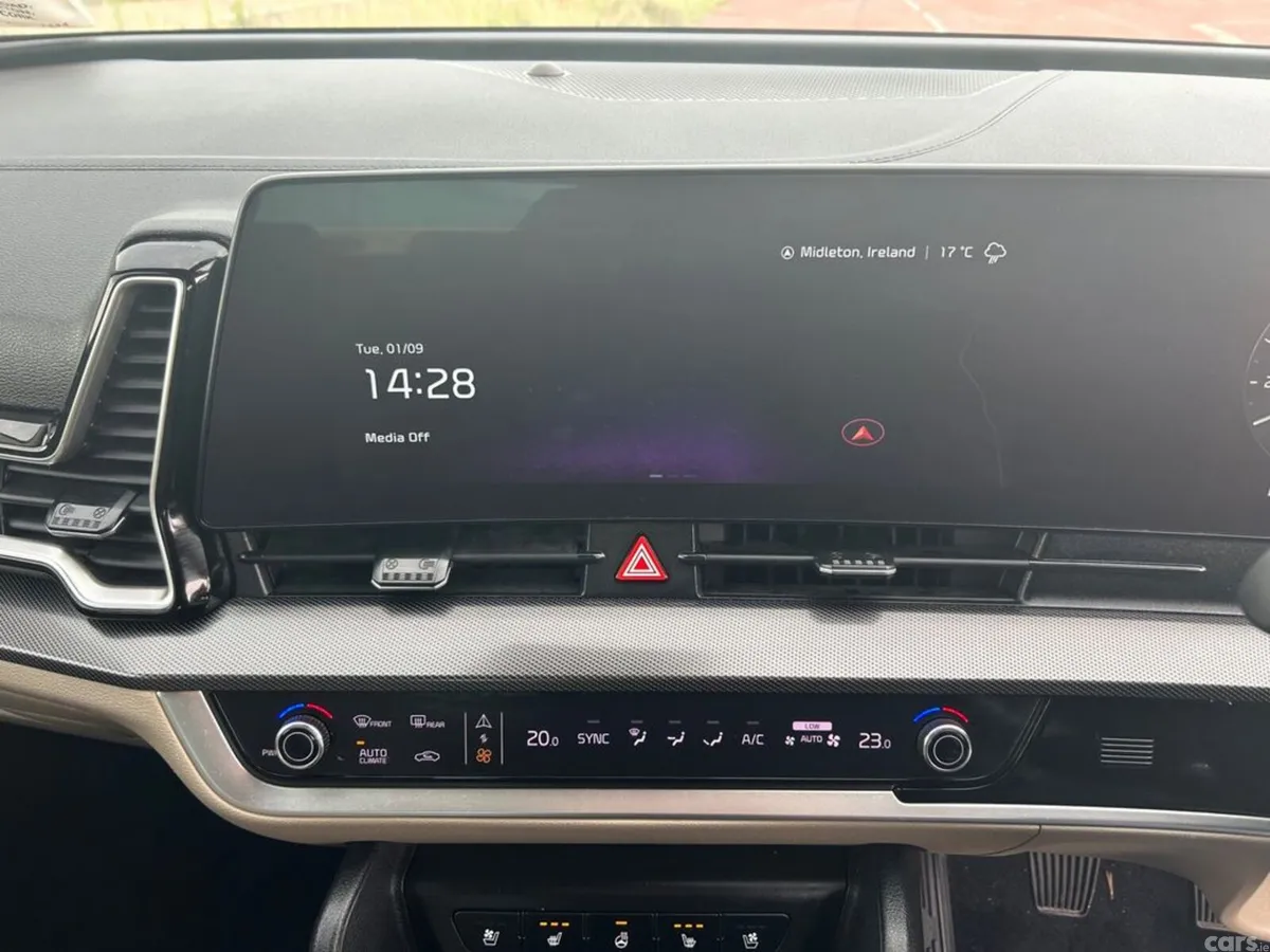 Kia Sportage MPV, Diesel, 2023, Grey