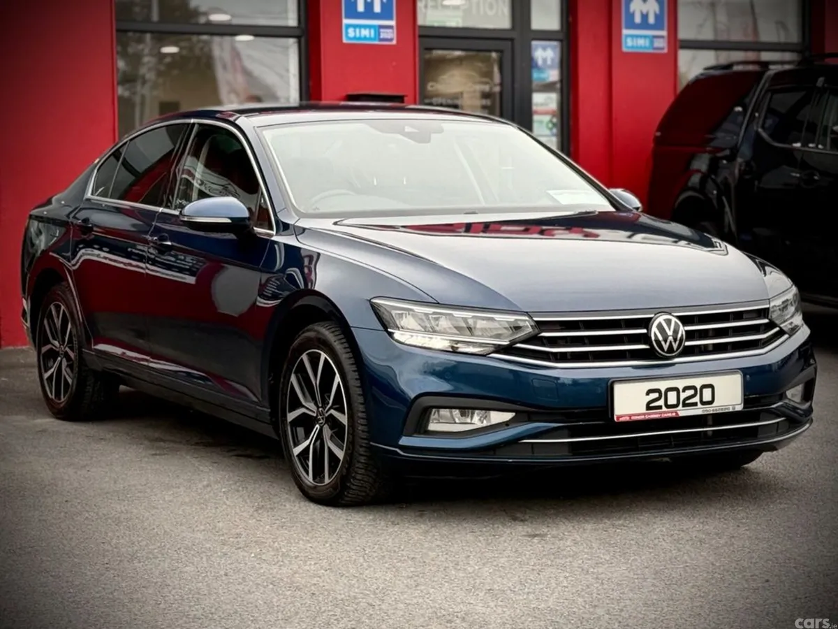 Volkswagen Passat Saloon, Diesel, 2020, Blue