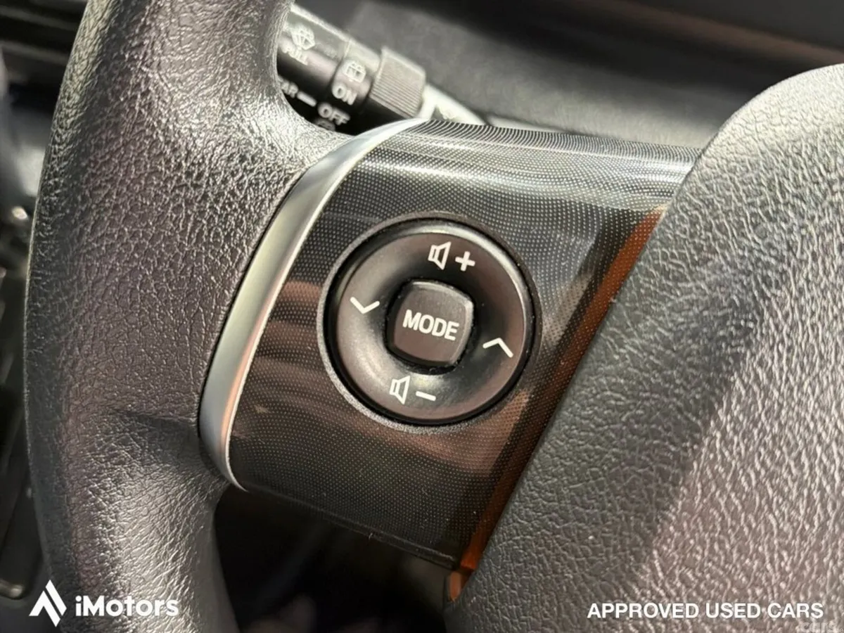 Toyota Sienta MPV, Petrol Hybrid, 2017, Silver