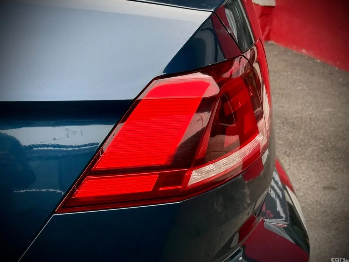 Volkswagen Passat Saloon, Diesel, 2020, Blue