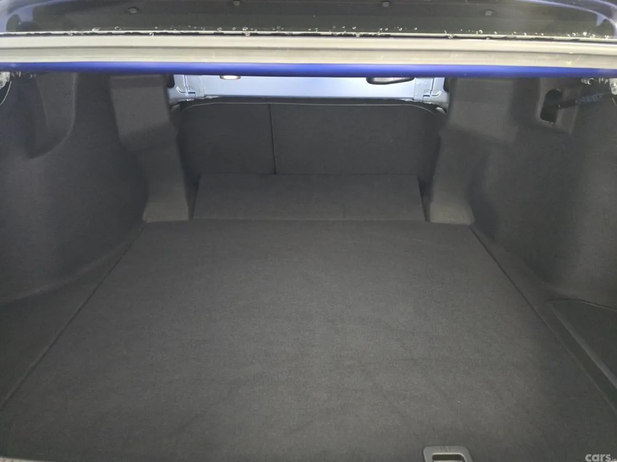 Toyota Camry Saloon, Petrol Hybrid, 2020, Blue