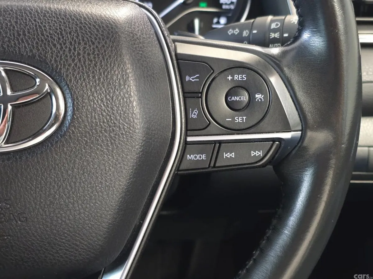 Toyota Camry Saloon, Petrol Hybrid, 2020, Blue