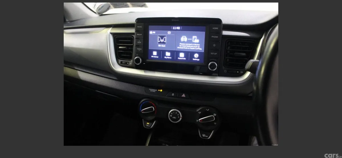 Kia Stonic Estate/Jeep, Petrol, 2018, Red