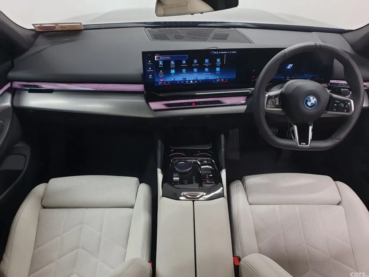 BMW 5-Series Saloon, Petrol Plug-in Hybrid, 2026, Blue