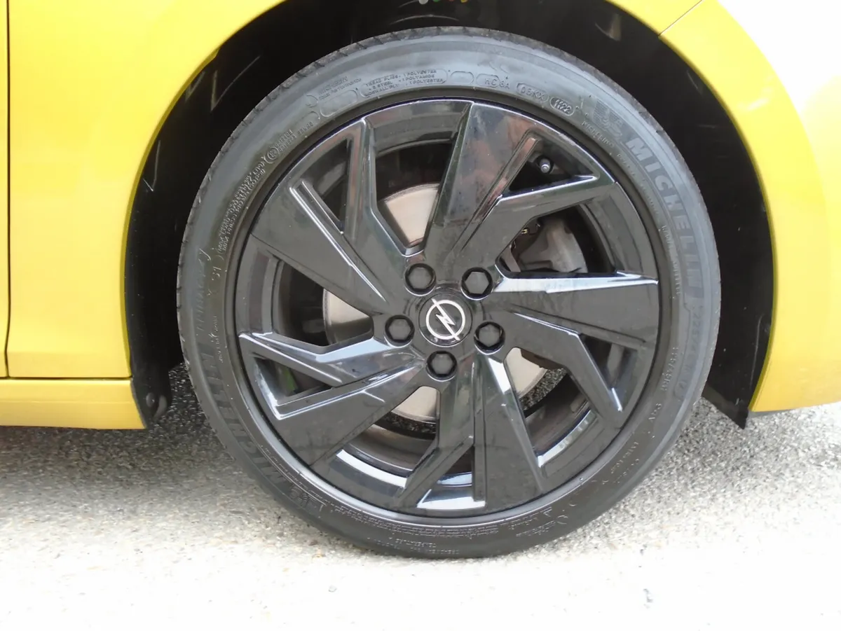 Opel Astra Hatchback, Diesel, 2022, Yellow