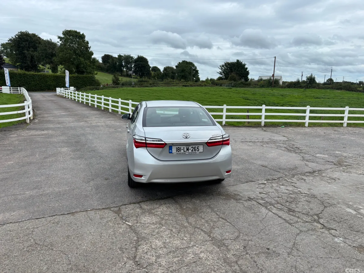Toyota Corolla Saloon, Petrol, 2018, Grey