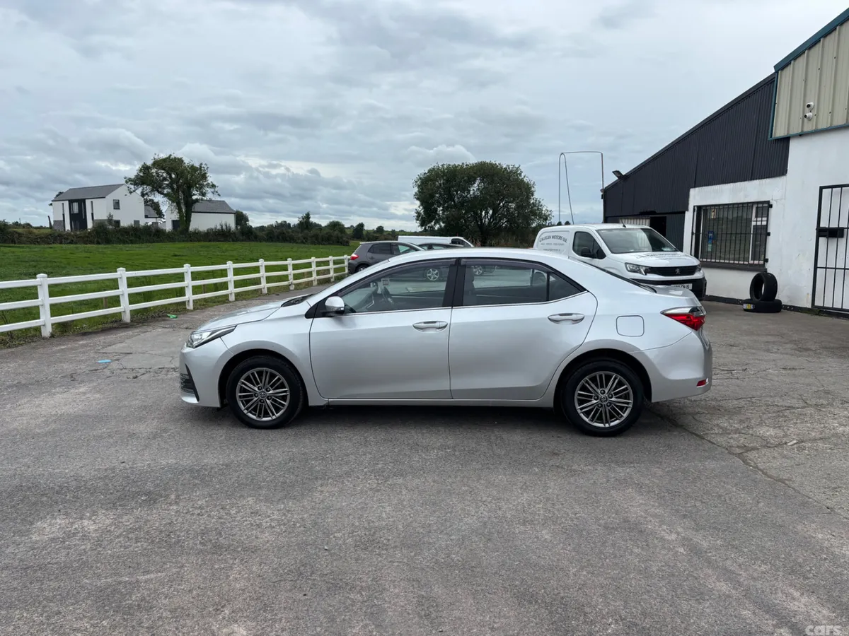 Toyota Corolla Saloon, Petrol, 2018, Grey