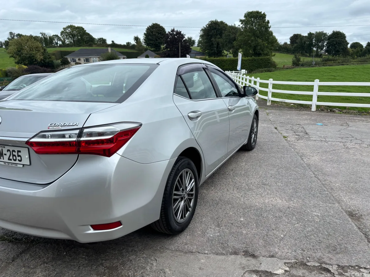 Toyota Corolla Saloon, Petrol, 2018, Grey