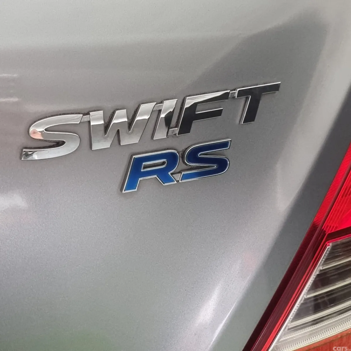 Suzuki Swift Hatchback, Petrol, 2014, Silver