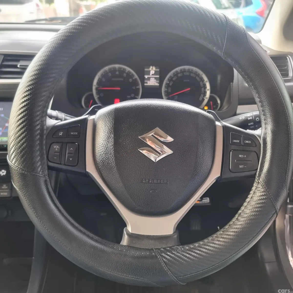 Suzuki Swift Hatchback, Petrol, 2014, Silver