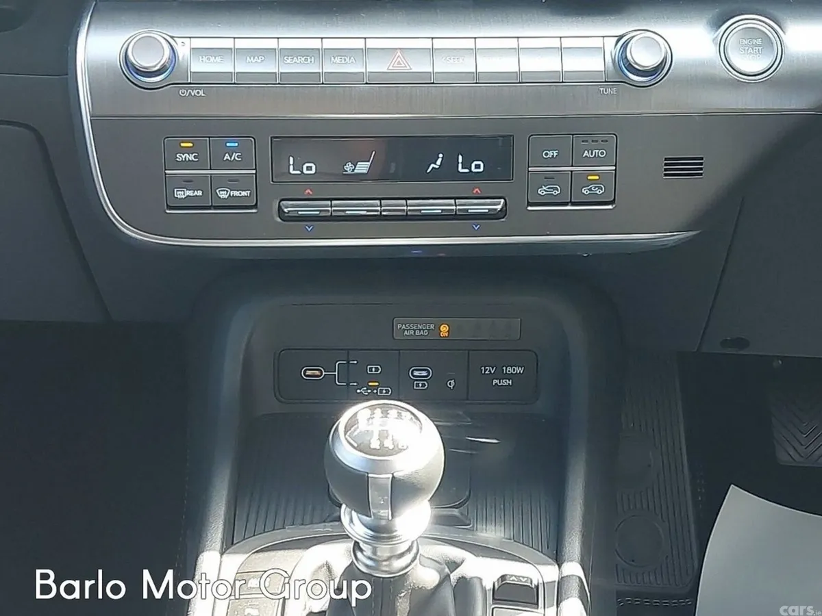 Hyundai KONA MPV, Petrol, 2026, White