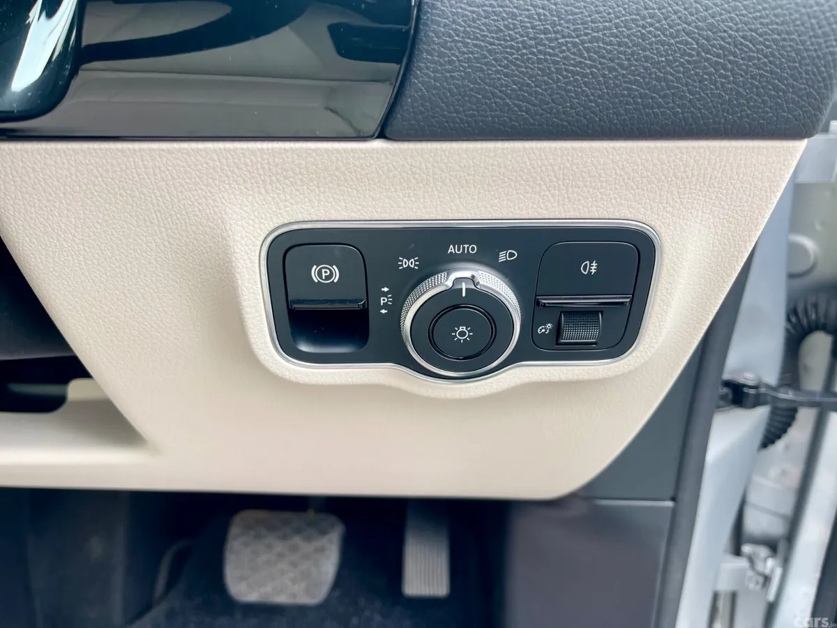 Mercedes-Benz GLA SUV, Diesel, 2020, Grey