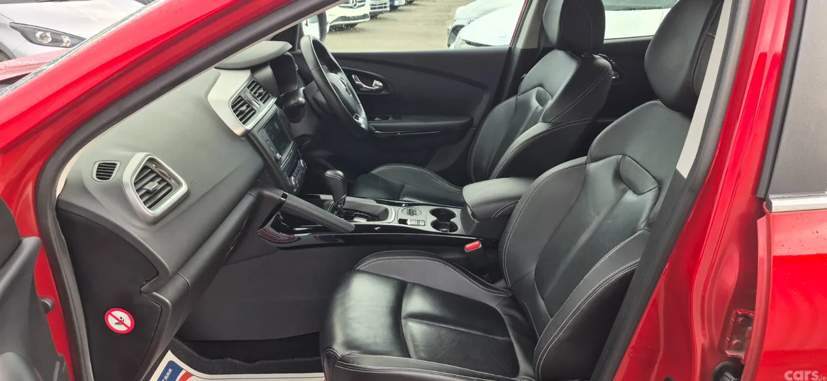 Renault Kadjar SUV, Diesel, 2016, Red