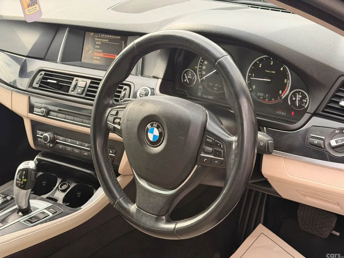 BMW 5-Series Estate/Jeep, Diesel, 2016, Blue