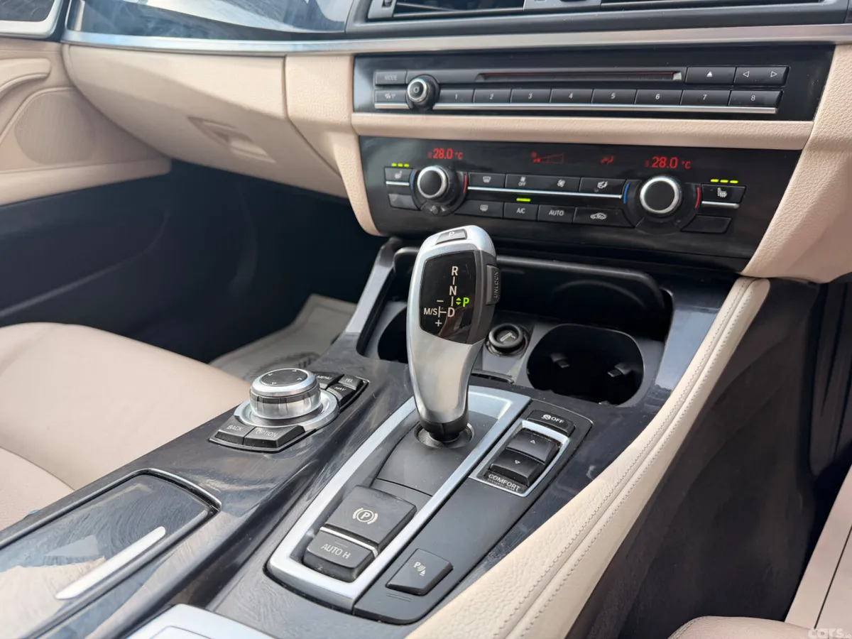 BMW 5-Series Estate/Jeep, Diesel, 2016, Blue